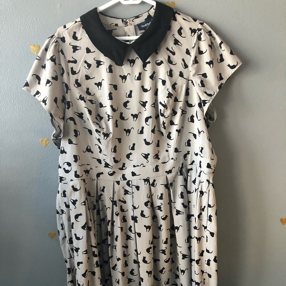 Alllll the gatos dress